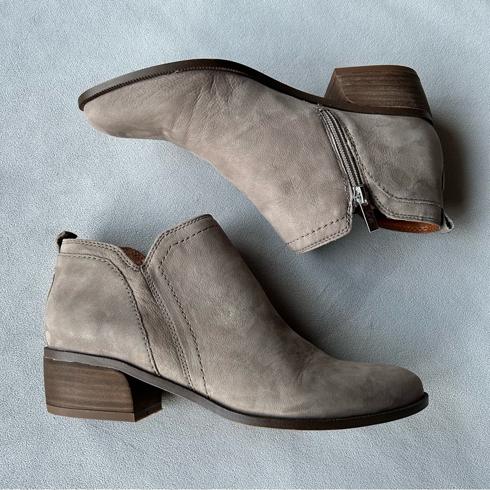 Franco Sarto ~ Laslo Ankle Bootie ~ Women’s Size 7